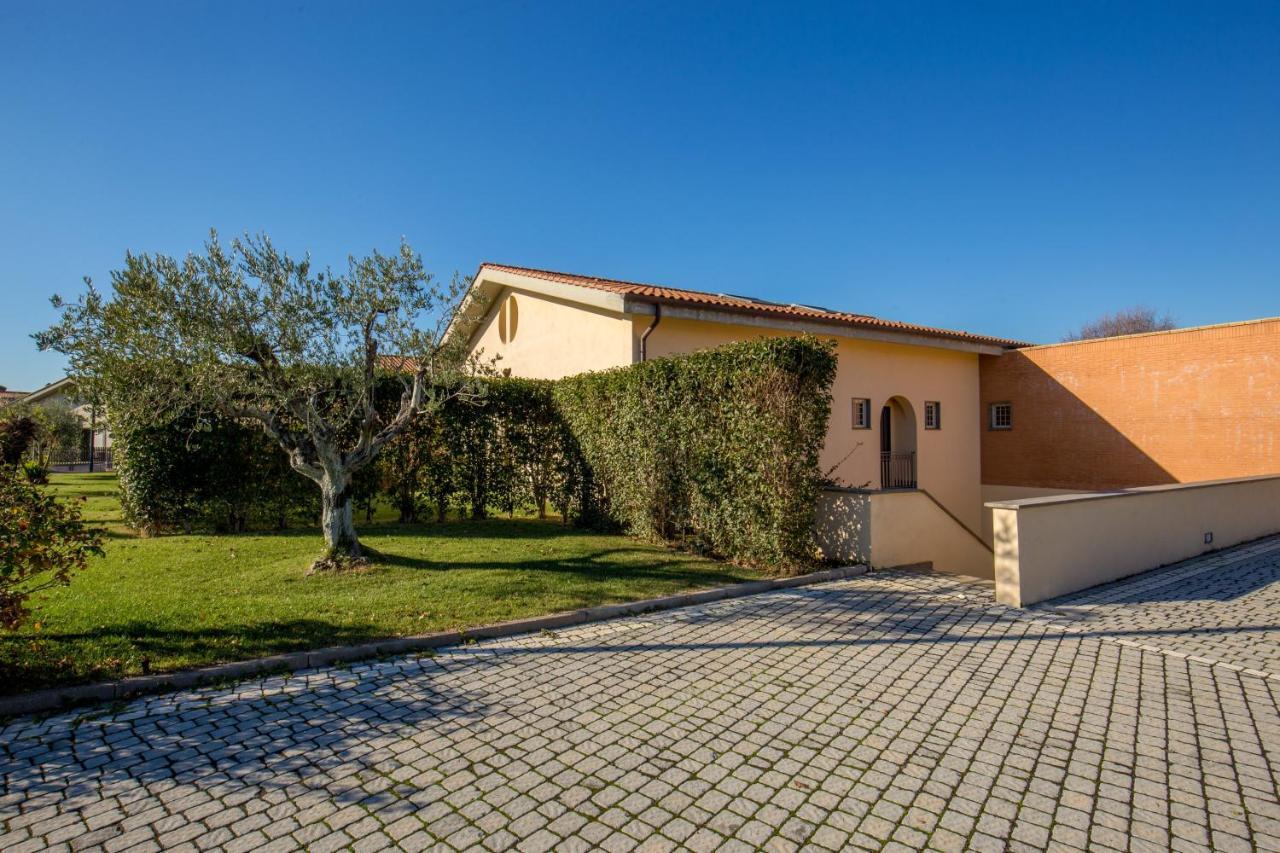 Residence Poggio Degli Ulivi Frascati Buitenkant foto